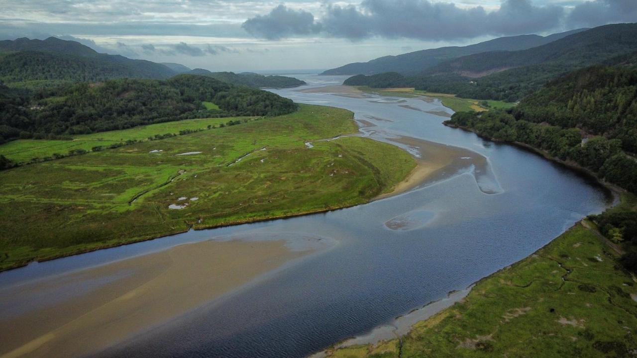 Snowdonia Mawddach Escape Villa ดอลเกซเซย์ ภายนอก รูปภาพ