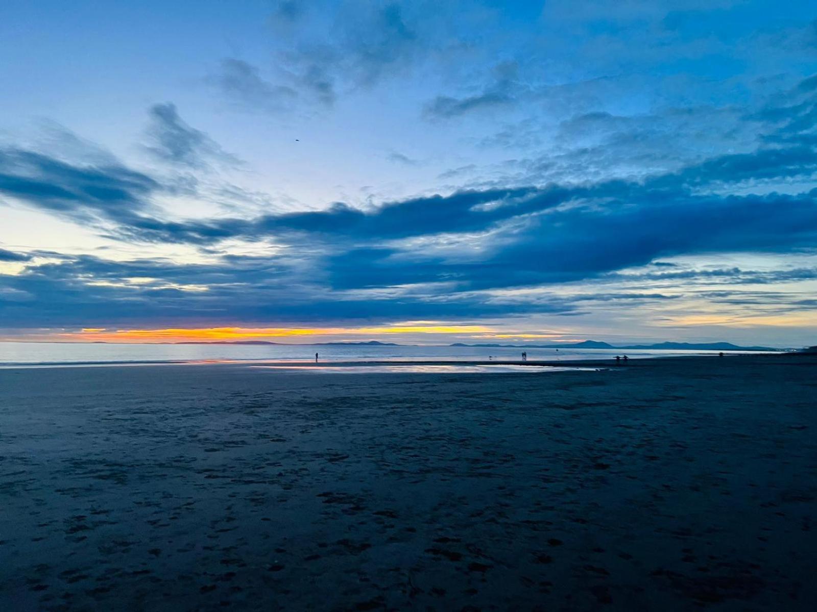 Snowdonia Mawddach Escape Villa ดอลเกซเซย์ ภายนอก รูปภาพ