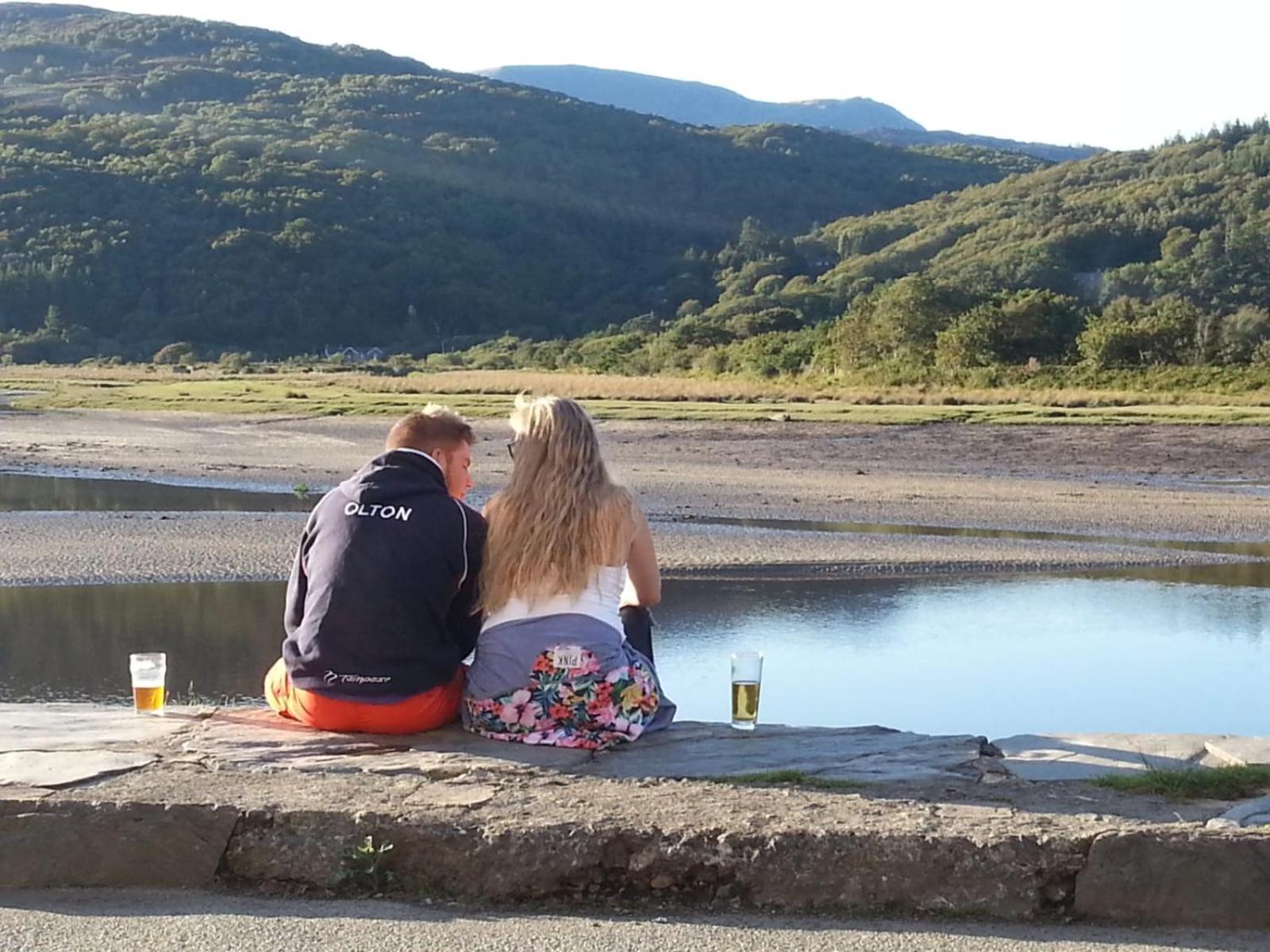 Snowdonia Mawddach Escape Villa ดอลเกซเซย์ ภายนอก รูปภาพ