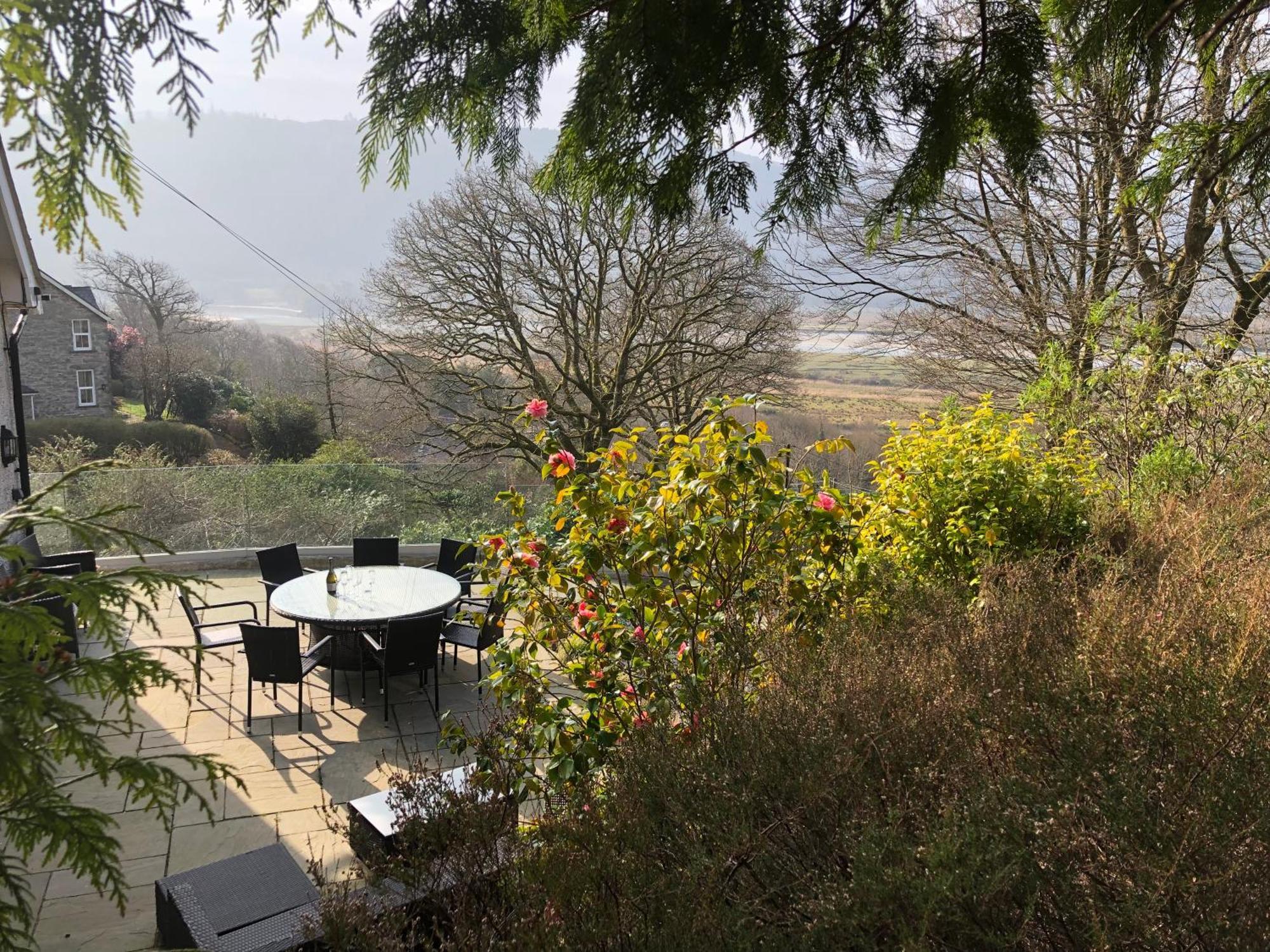 Snowdonia Mawddach Escape Villa ดอลเกซเซย์ ภายนอก รูปภาพ